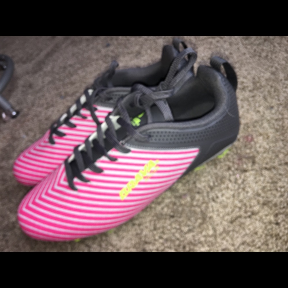 Brava soccer cleats